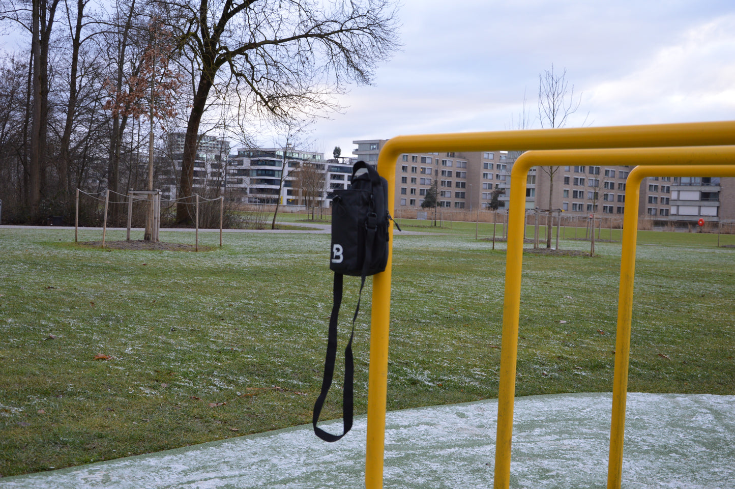 Magnetic Fitness Bag mit Flaschenhalterung